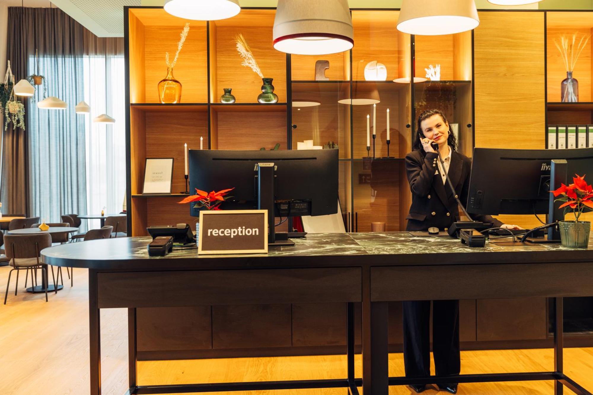 Harry'S Home Graz-Smart City Hotel & Apartments ภายนอก รูปภาพ